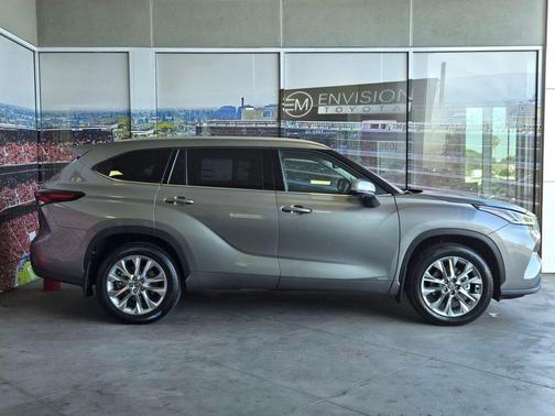 Heavy Metal 2026 Toyota Highlander Hybrid Limited