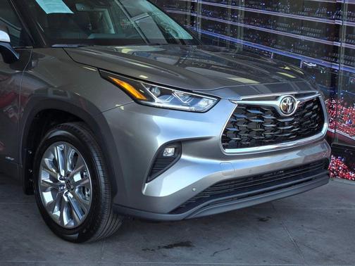 Heavy Metal 2026 Toyota Highlander Hybrid Limited