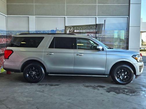 2023 Ford Expedition Max XLT