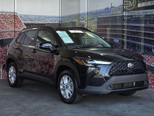 2024 Toyota Corolla Cross LE