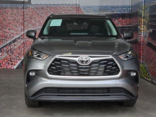 Heavy Metal 2026 Toyota Highlander Hybrid Limited
