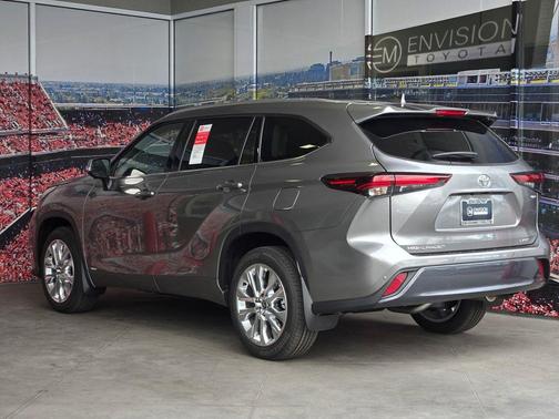 Heavy Metal 2026 Toyota Highlander Hybrid Limited