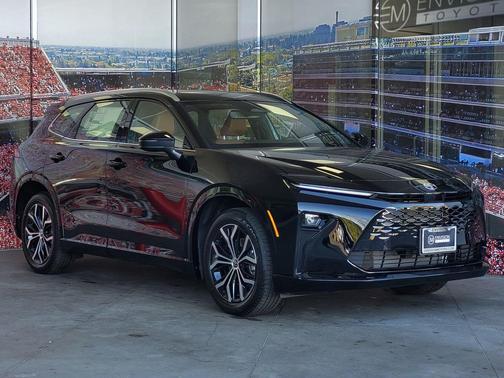 2025 Toyota Crown Signia XLE