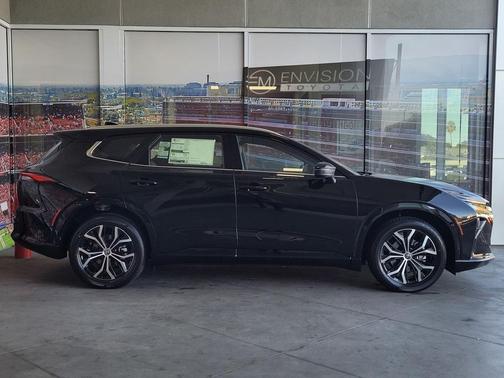 2025 Toyota Crown Signia XLE