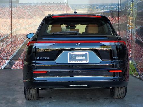 2025 Toyota Crown Signia XLE