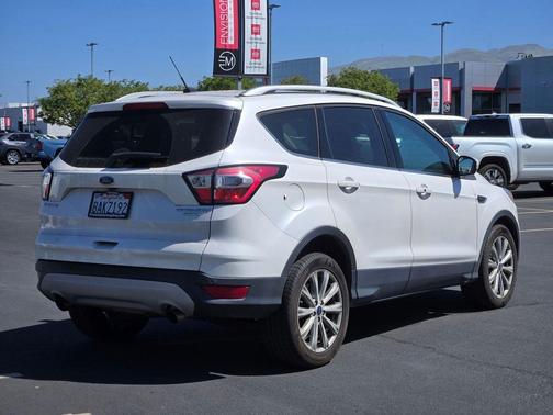 WHITE PLATINUM MET TRI-COAT 2017 Ford Escape Titanium