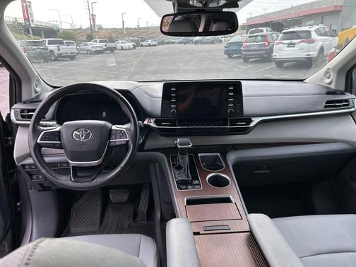 Predawn Gray Mica 2024 Toyota Sienna XLE