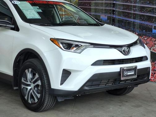 2018 Toyota RAV4 LE