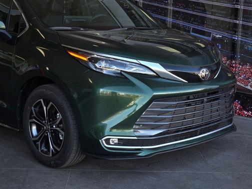 2026 Toyota Sienna Platinum