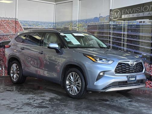2022 Toyota Highlander Platinum