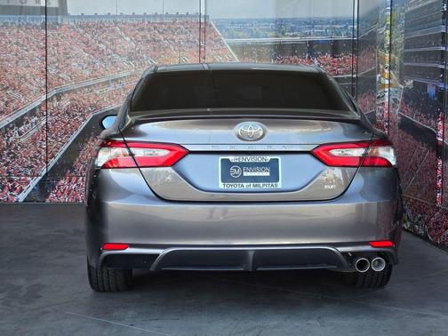 Predawn Gray Mica 2018 Toyota Camry SE