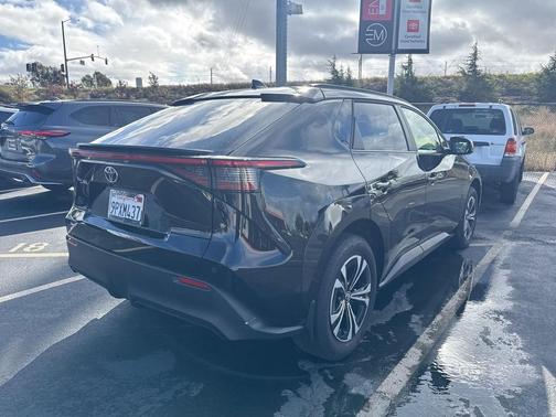 2024 Toyota bZ4X XLE