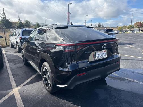 2024 Toyota bZ4X XLE