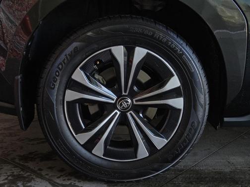 2024 Toyota bZ4X XLE