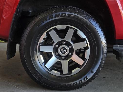 2024 Toyota 4Runner TRD Off Road