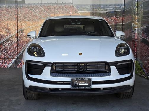 2024 Porsche Macan Base