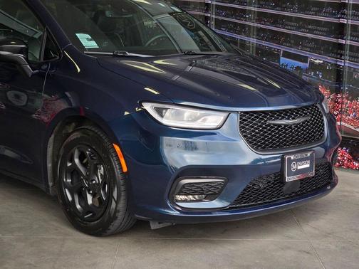 Fathom Blue Pearlcoat 2024 Chrysler Pacifica Hybrid Premium S Appearance Pkg