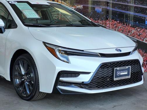 2025 Toyota Corolla Hybrid SE