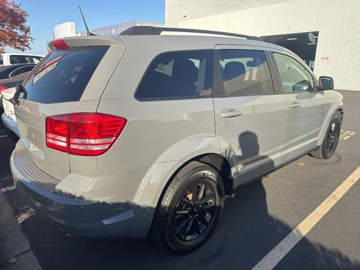 2020 Dodge Journey SE Value