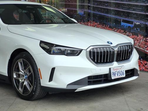 2024 BMW i5 eDrive40