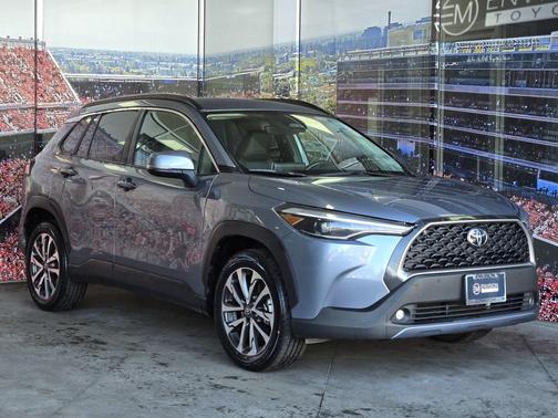 2023 Toyota Corolla Cross XLE