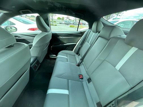 Midnight Black Metallic 2026 Toyota Camry SE