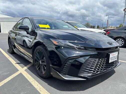 Midnight Black Metallic 2026 Toyota Camry SE