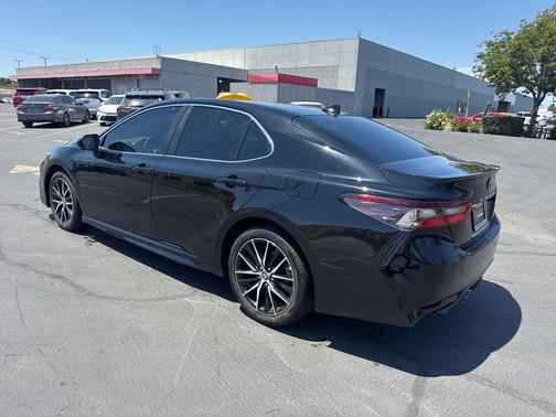 Midnight Black Metallic 2024 Toyota Camry SE