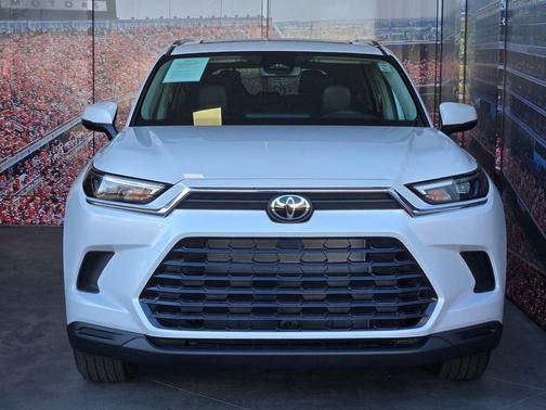 Wind Chill Pearl 2026 Toyota Grand Highlander Hybrid XLE