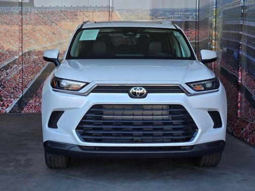 Wind Chill Pearl 2026 Toyota Grand Highlander Hybrid XLE