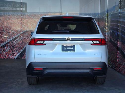 Wind Chill Pearl 2026 Toyota Grand Highlander Hybrid XLE