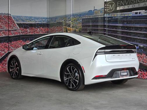 Wind Chill Pearl 2026 Toyota Prius Plug-In Hybrid XSE Premium