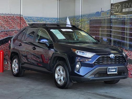 2020 Toyota RAV4 Hybrid XLE