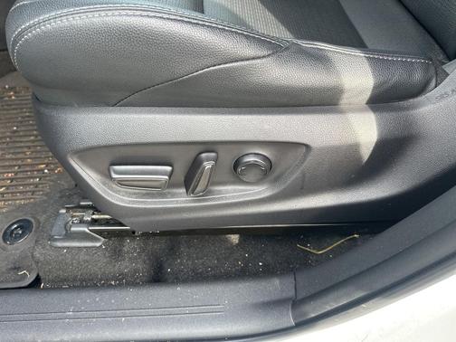 2023 Toyota bZ4X Limited