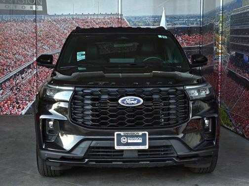 AGATE BLACK METALLIC 2025 Ford Explorer ST-Line