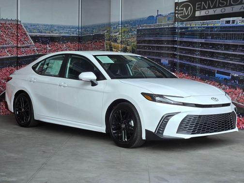 Ice Cap 2026 Toyota Camry SE