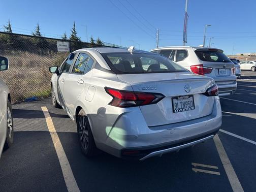 2021 Nissan Versa 1.6 SV