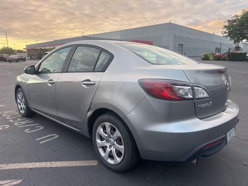 Liquid Silver Metallic 2011 Mazda Mazda3 s Sport