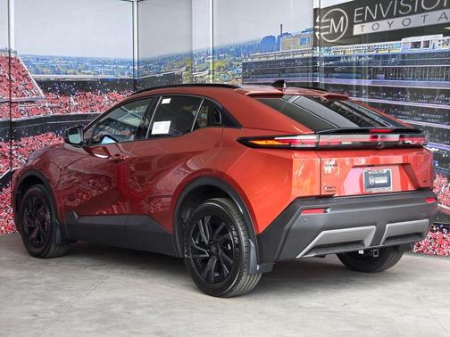 Tandoori 2026 Toyota C-HR SE