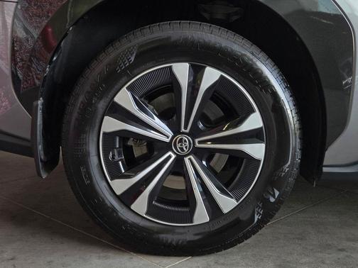 2024 Toyota bZ4X XLE