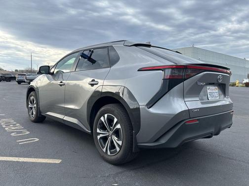 2024 Toyota bZ4X XLE