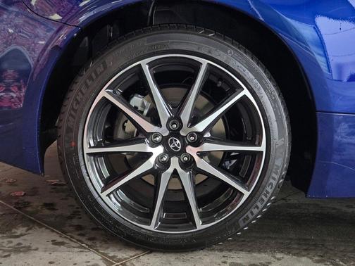 Trueno Blue 2026 Toyota GR86 Base