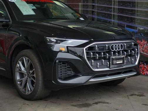 2024 Audi Q8 55 Premium Plus
