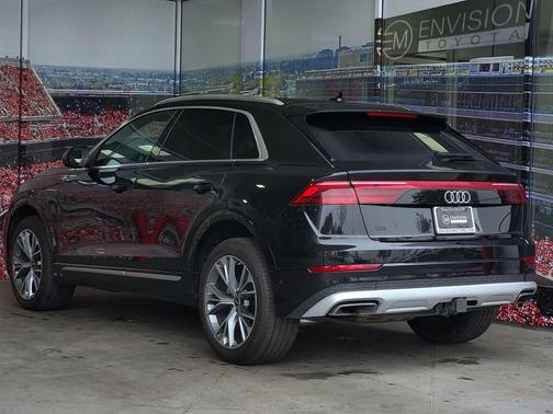 2024 Audi Q8 55 Premium Plus