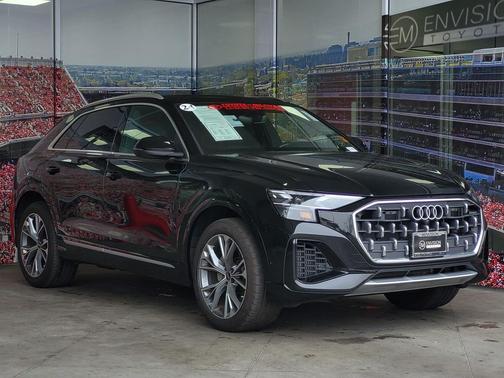 2024 Audi Q8 55 Premium Plus