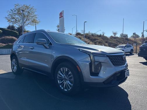 2024 Cadillac XT4 Premium Luxury