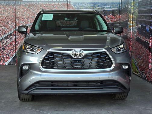 Heavy Metal 2026 Toyota Highlander Hybrid Limited