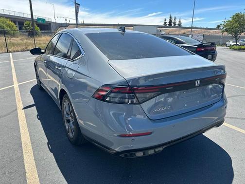 Crystal Black Pearl 2024 Honda Accord Hybrid EX-L
