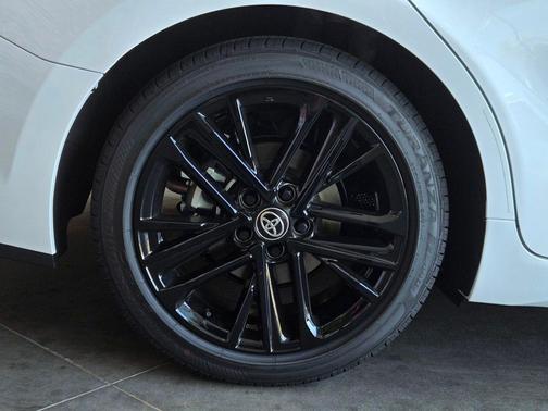 Ice Cap 2026 Toyota Camry SE