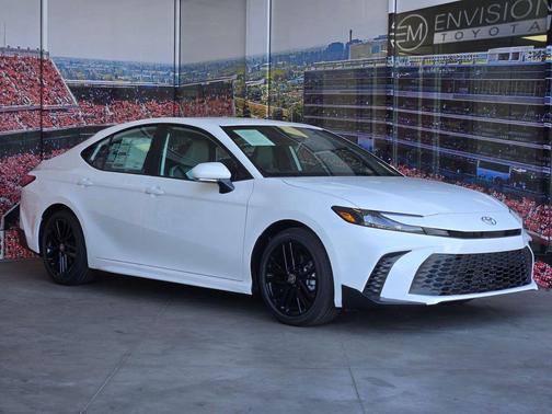 Ice Cap 2026 Toyota Camry SE